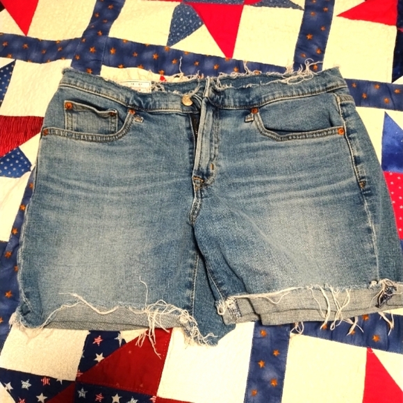 GAP Blue Jean Shorts Distressed Frayed Hem - Picture 1 of 8